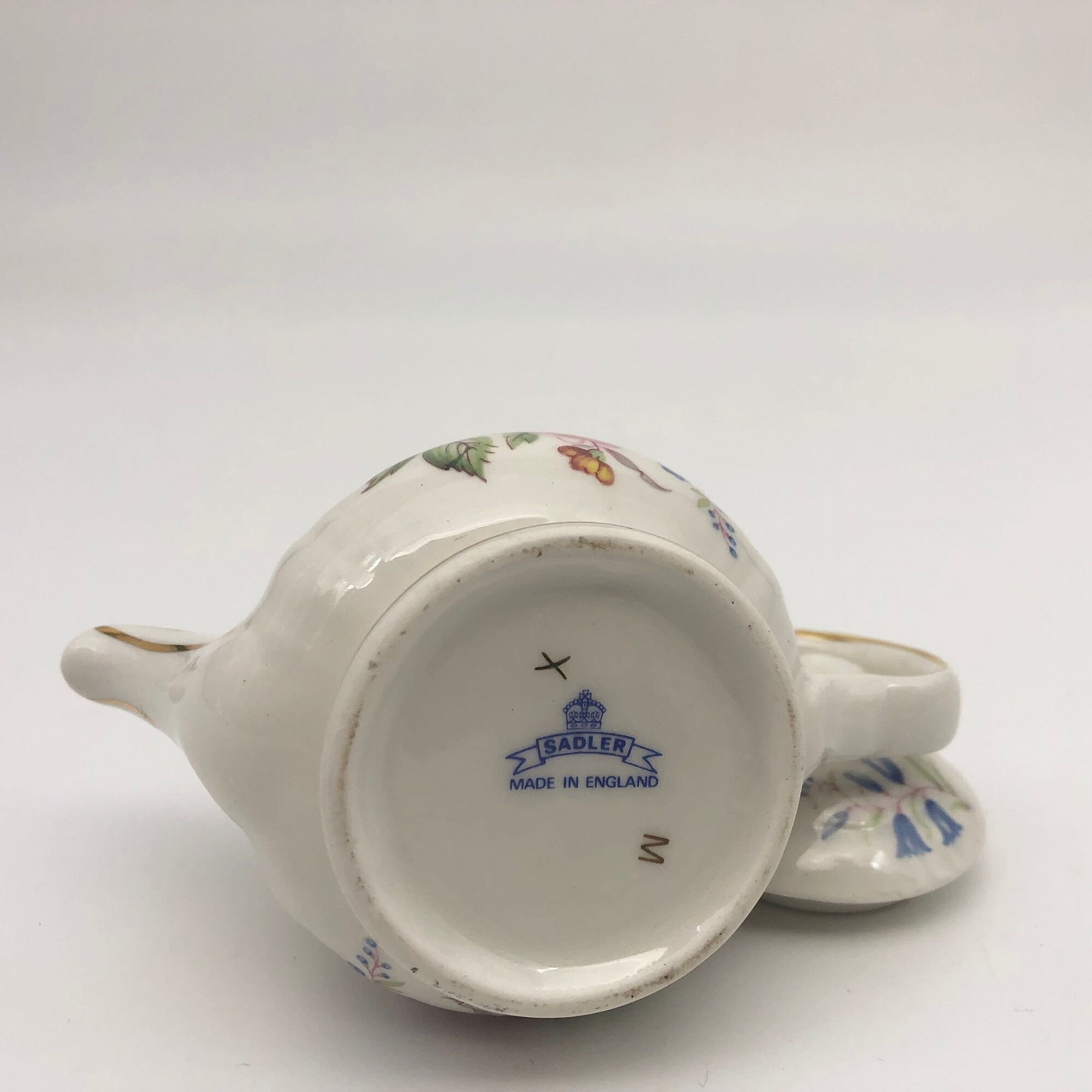 Miniature teapot "Sadler" vintage. England.
