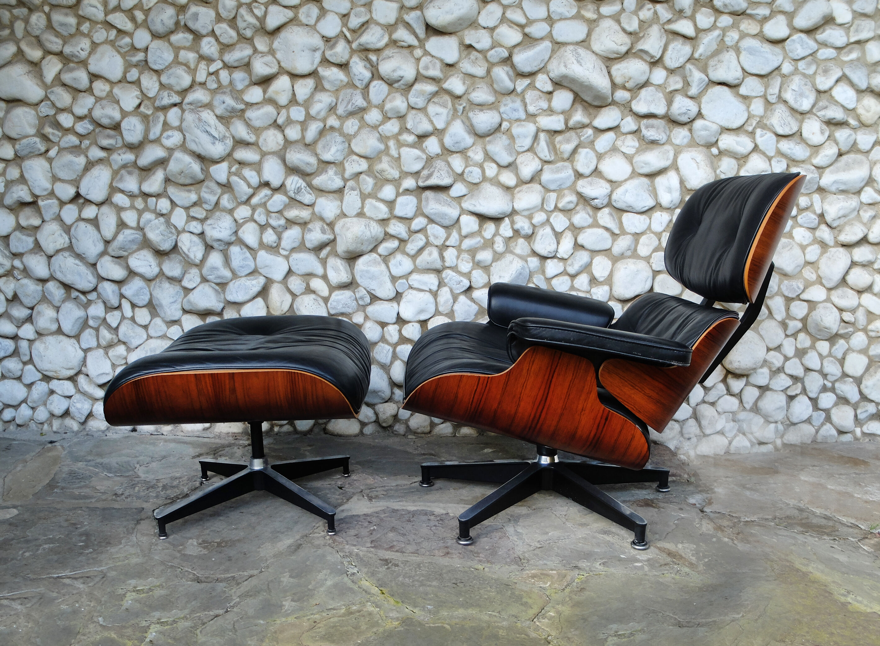 Lounge chair & ottoman rosewood from Rio by Charles & Ray Eames edition Herman Miller USA, 1970