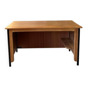 bureau vintage au design - moderniste
