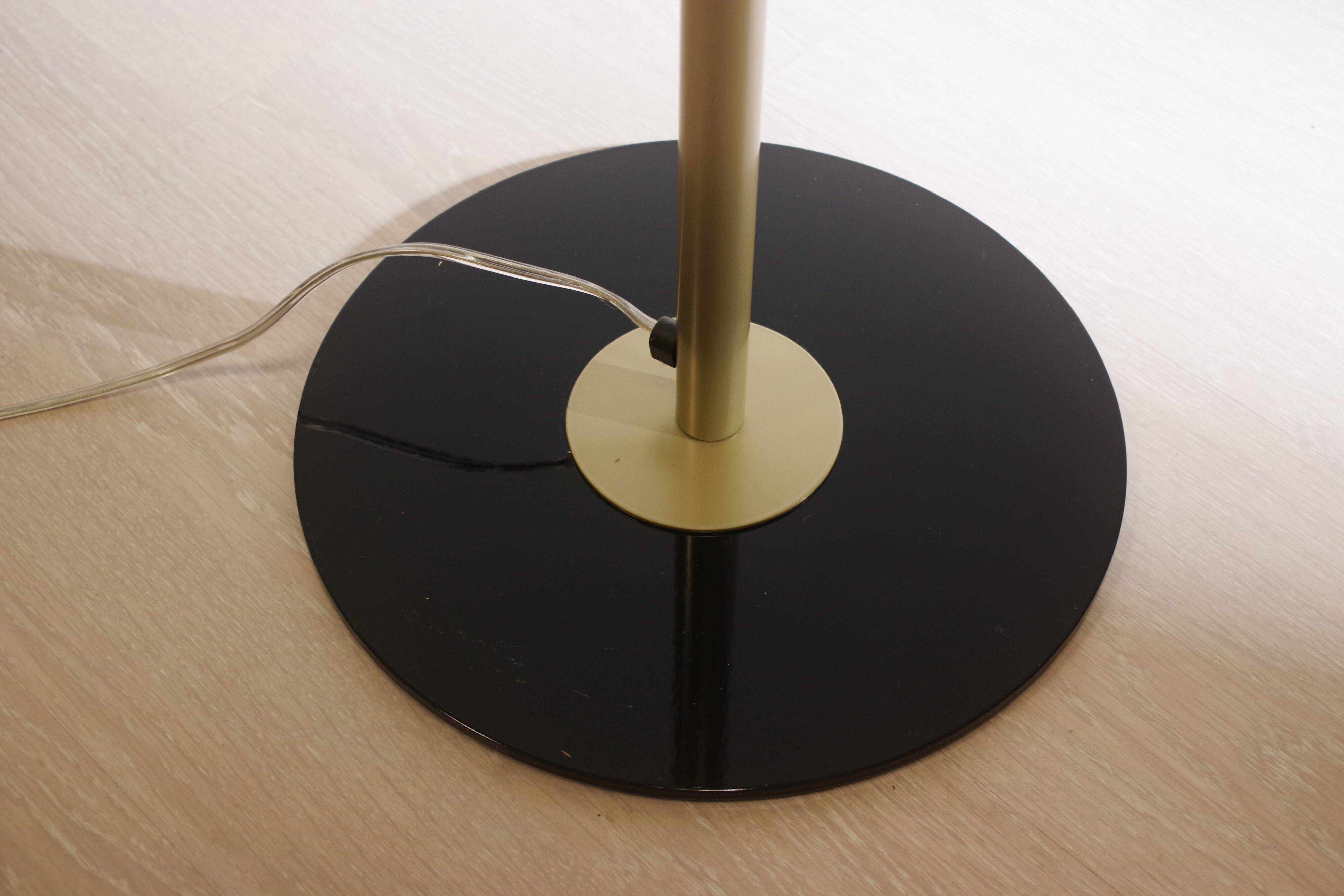 Lampadaire Coltrane - Éclairage de luxe moderne en laiton et noir mat