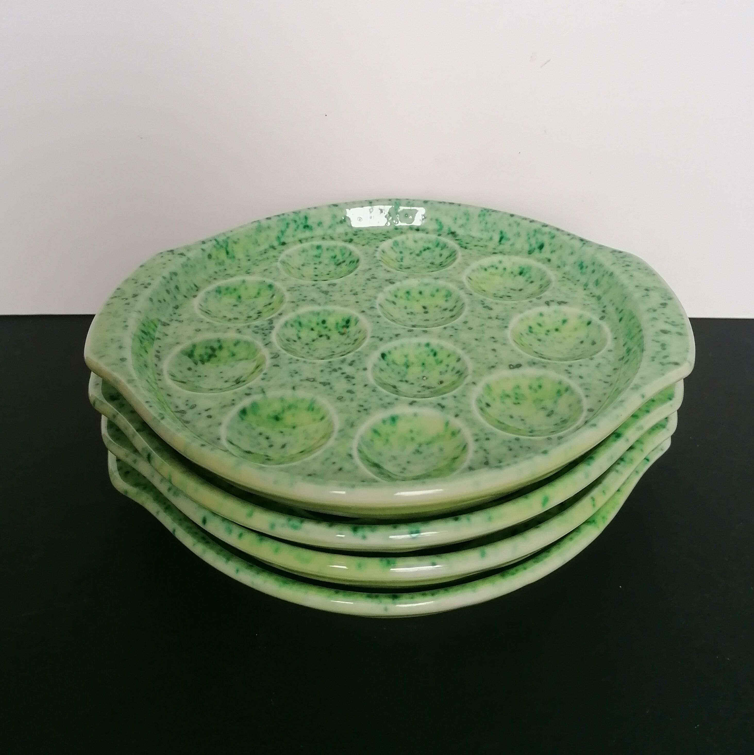 4 plates with gien porcelain snails