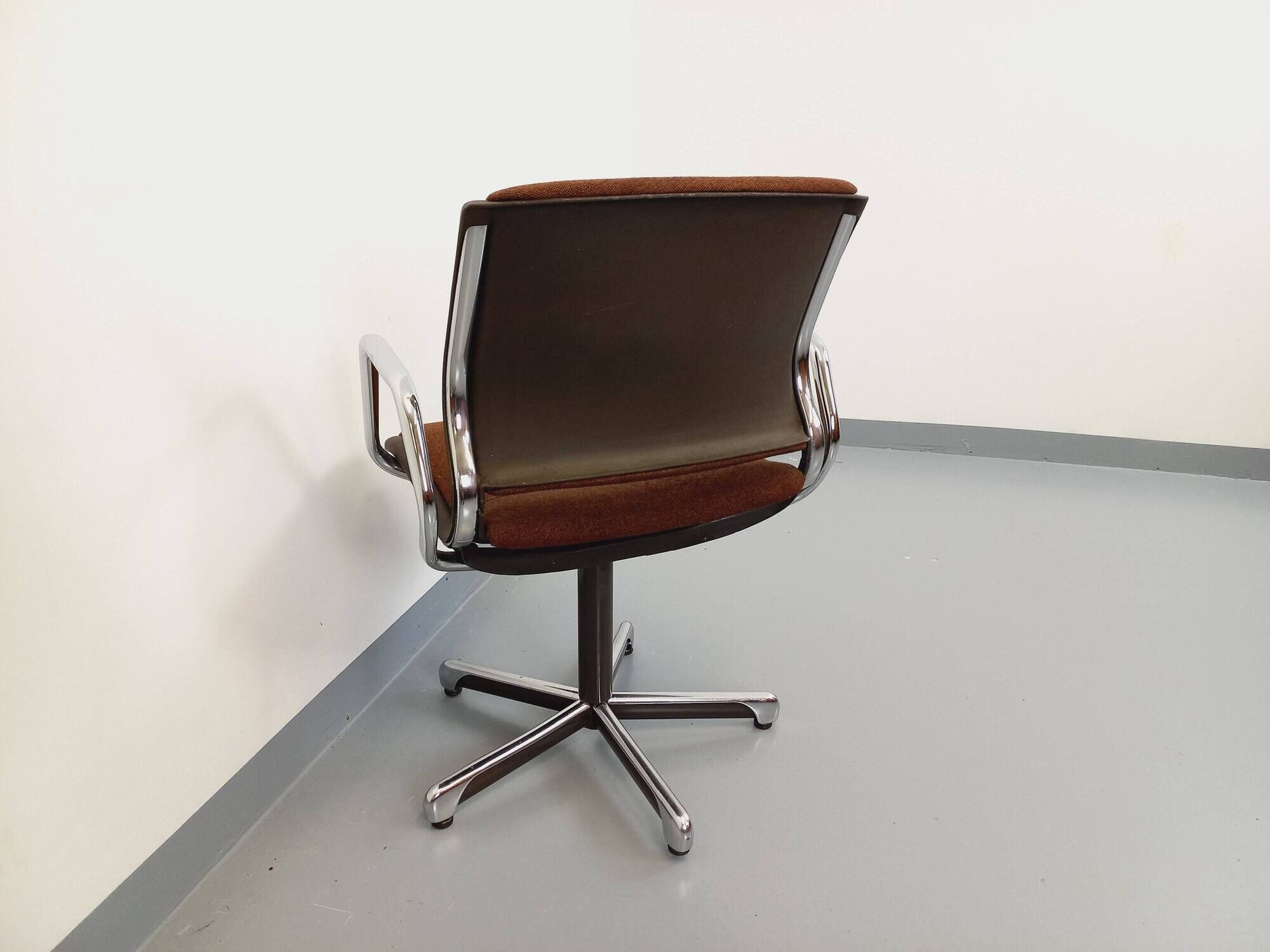 Vintage Steelcase Strafor office chair in chrome and fabric from the 70s