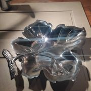Aperitif dish leaf shape