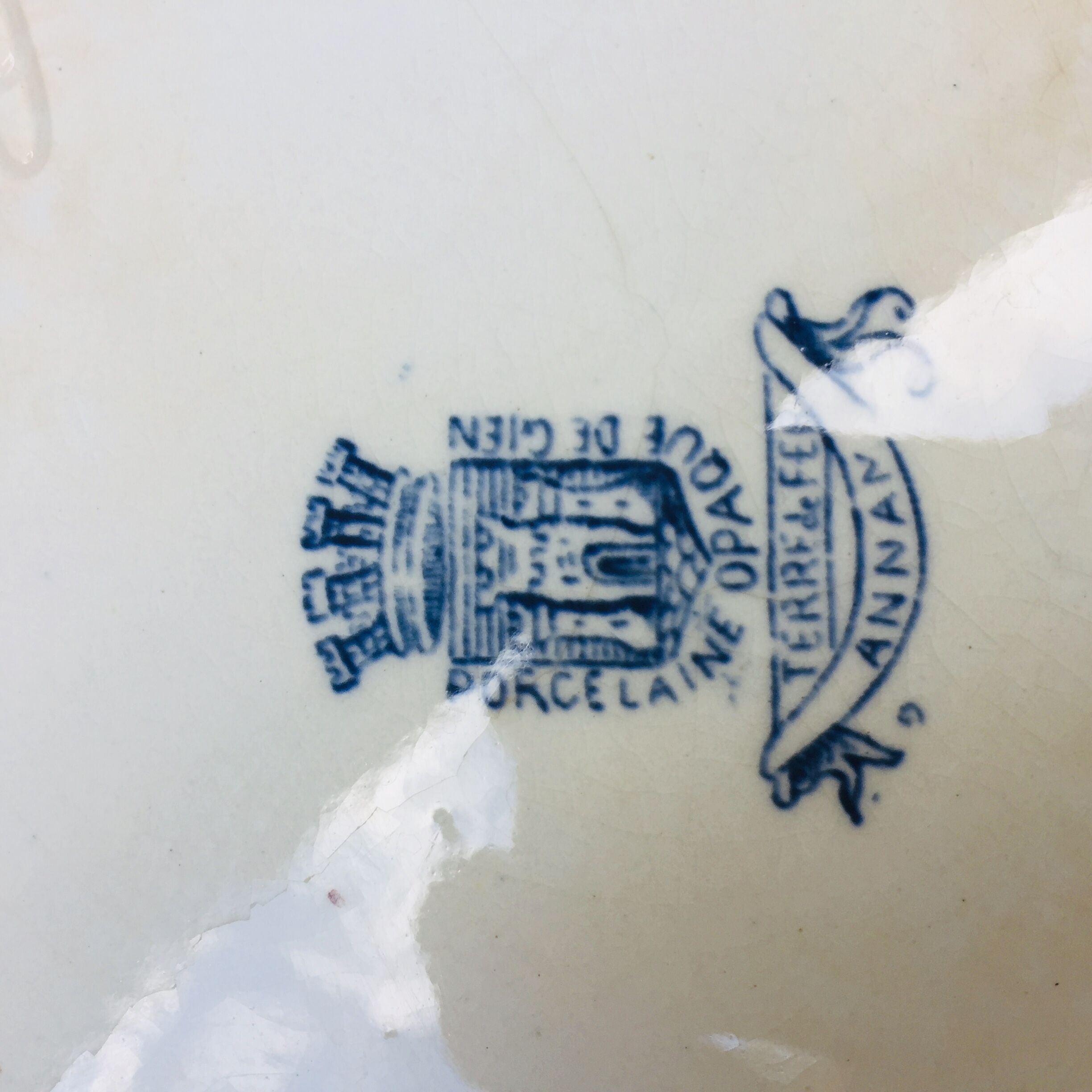 Gien vegetable dish in earthenware