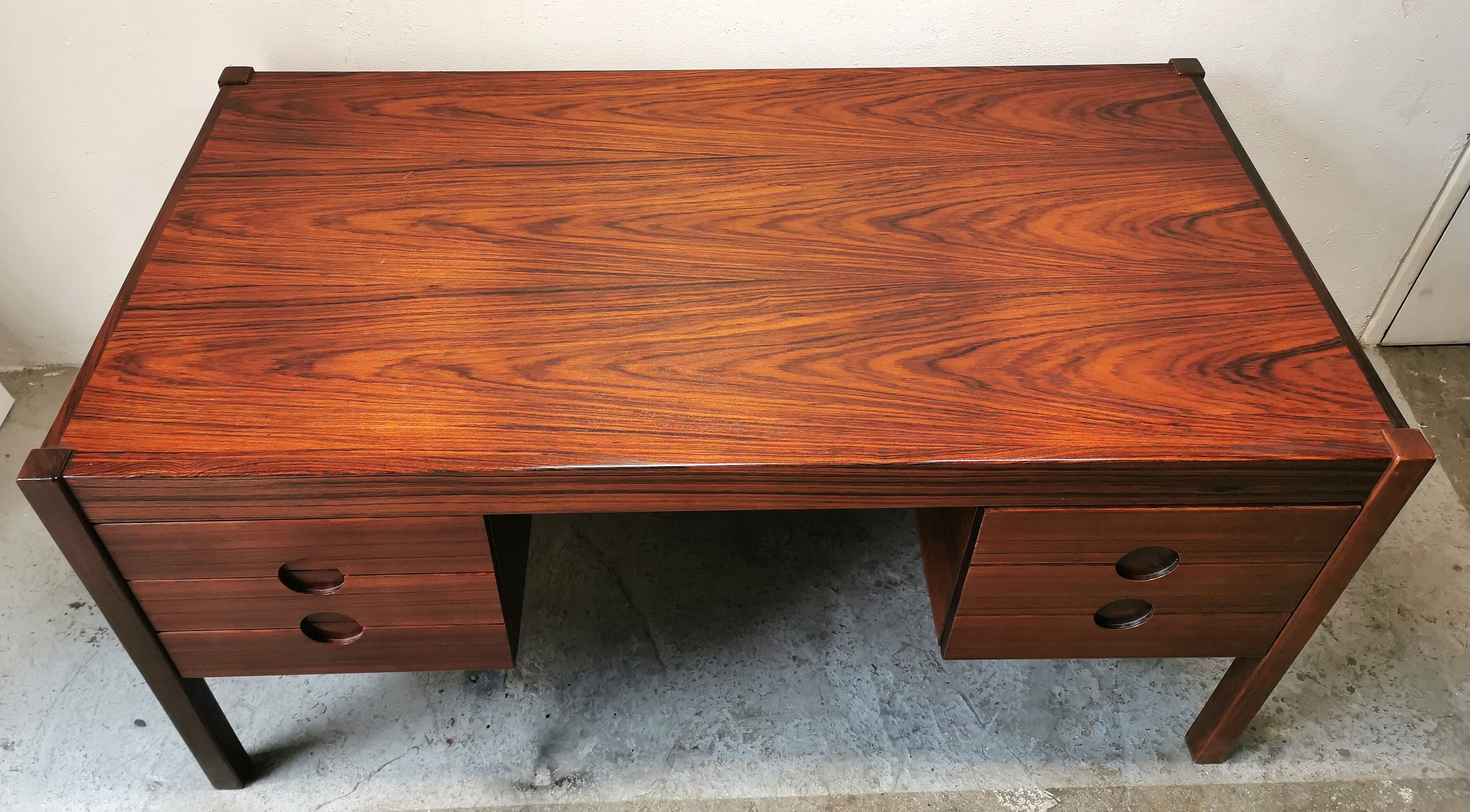 Danish desk Christian Linneberg in rosewood 1960s