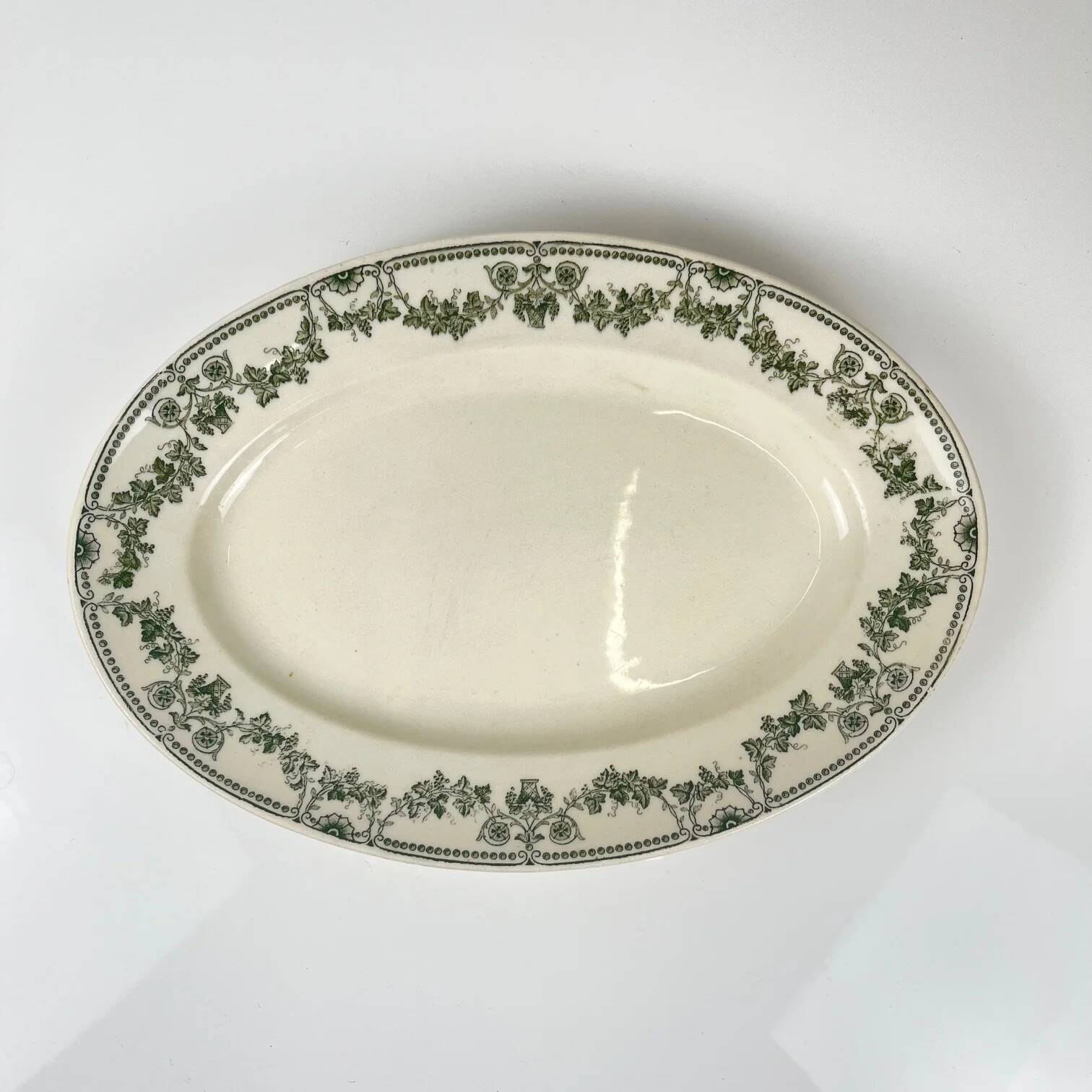 Oval plate model "Champagne", Badonviller, green