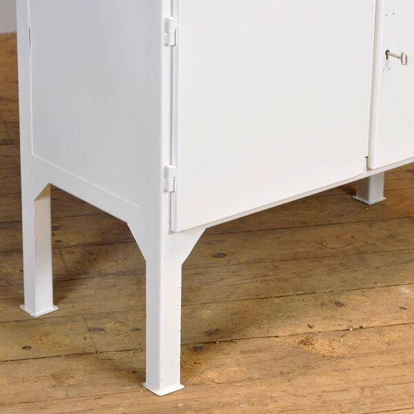 Cabinet médical restauré, années 1970