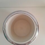Pear-shaped ice bucket
