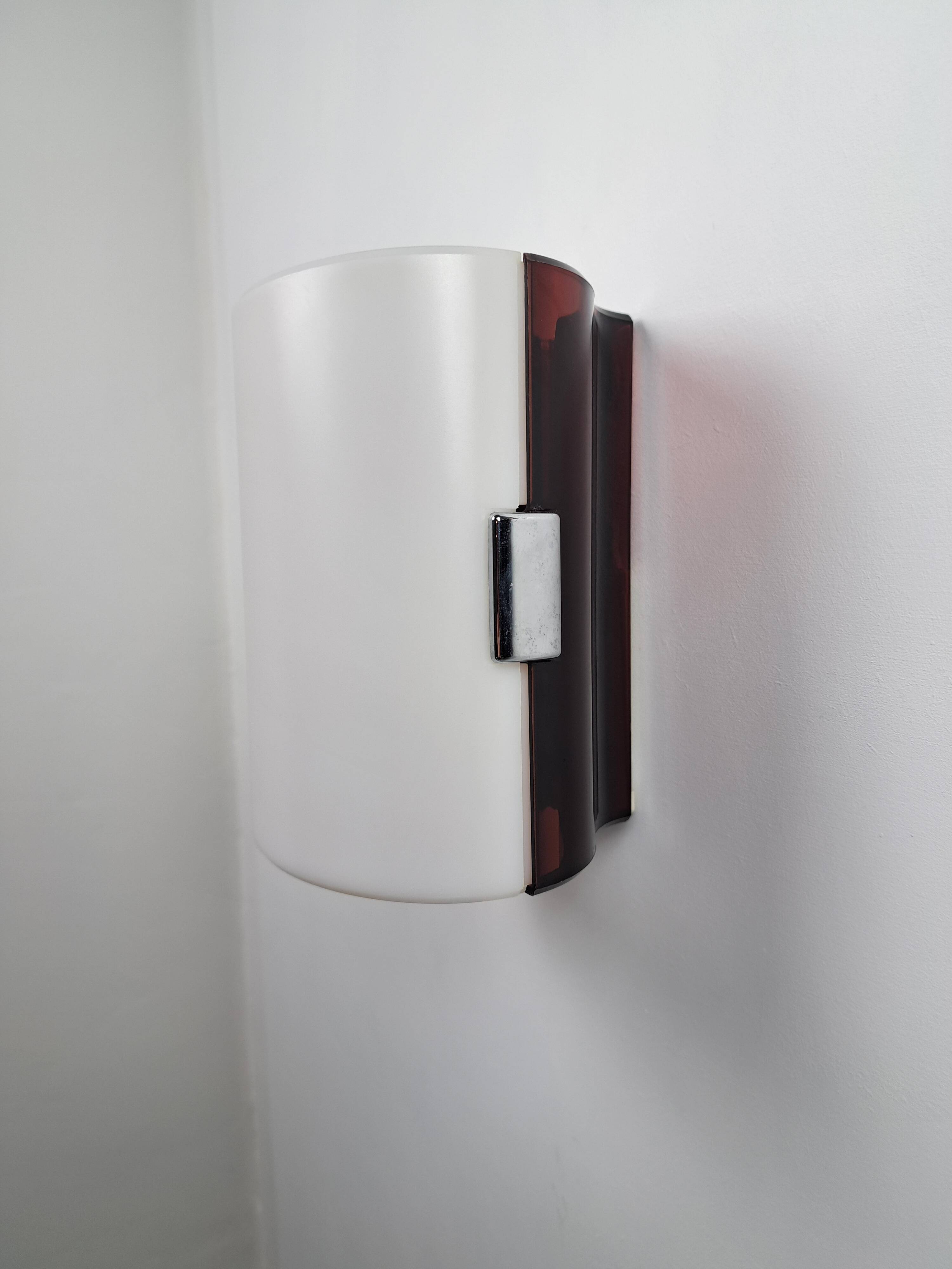 Allibert space age 80s plexiglass wall light
