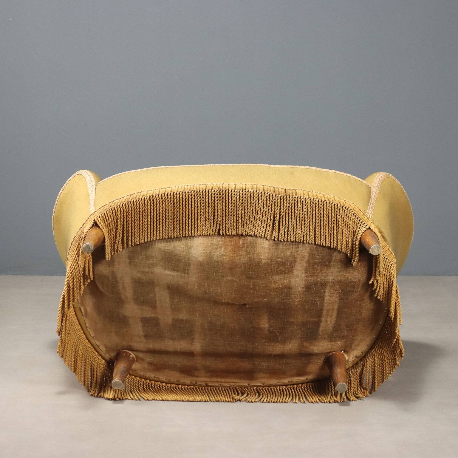 Capitonné loveseat 1950s