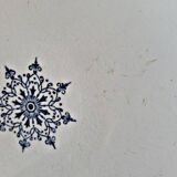 Saint Amand blue iron earth compote, Arabesque decoration, early 1900s.