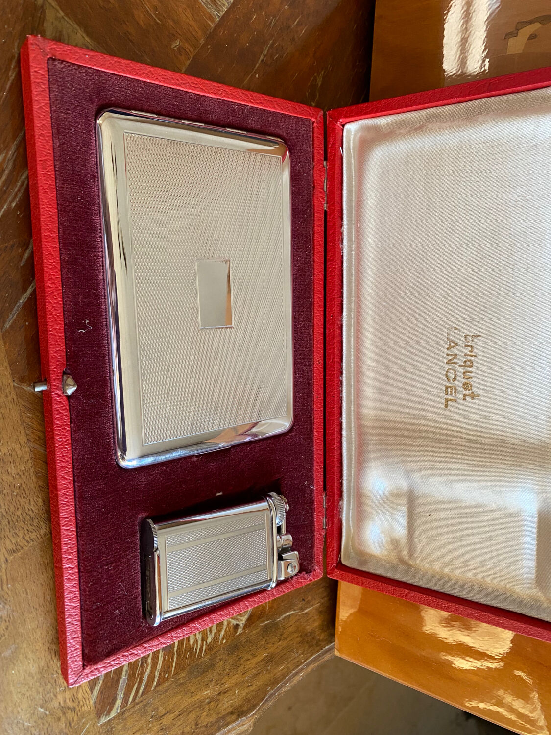 Coffret Lancel étui à cigarette et briquet essence