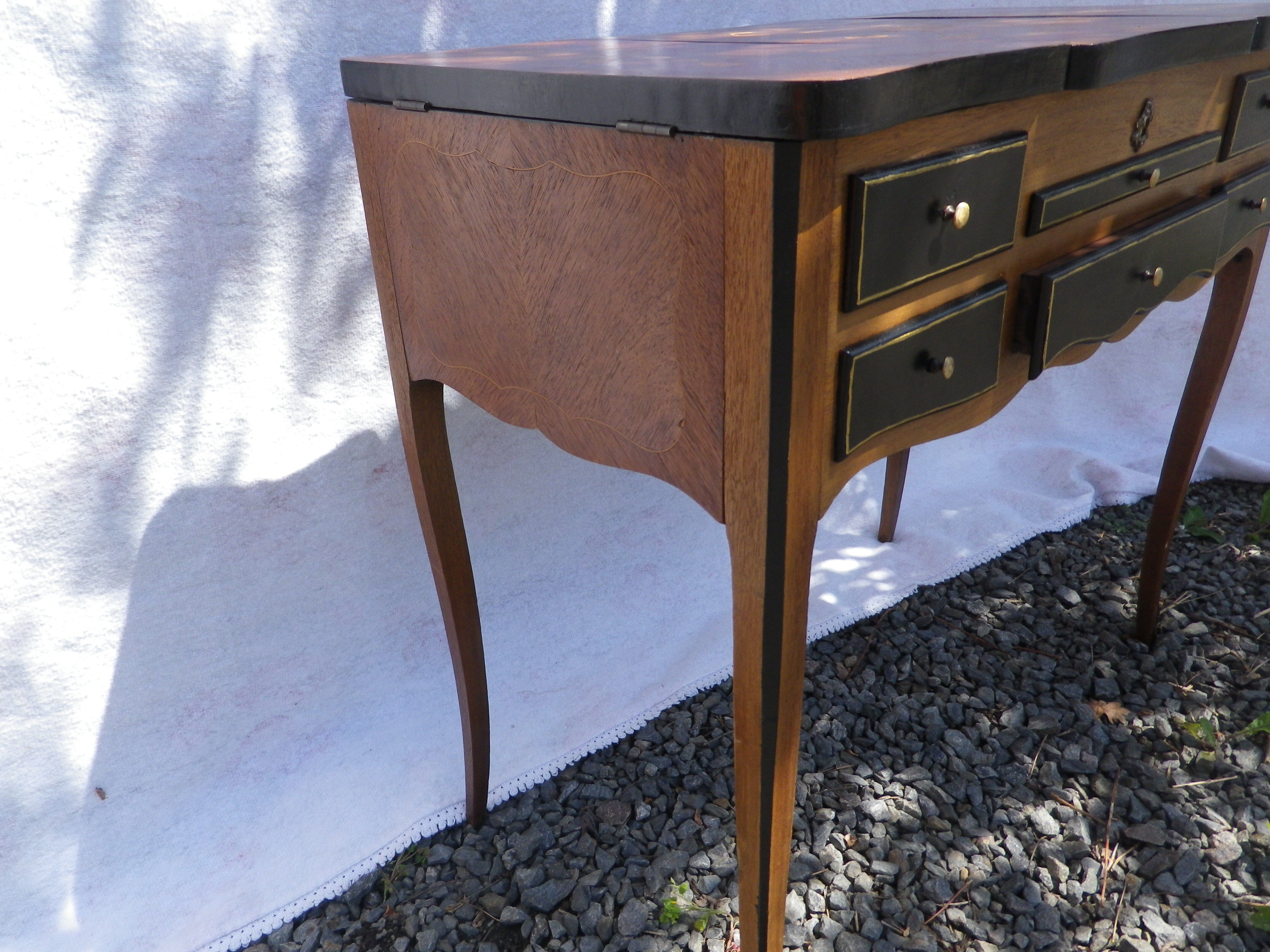 inlaid dressing table louis VI style