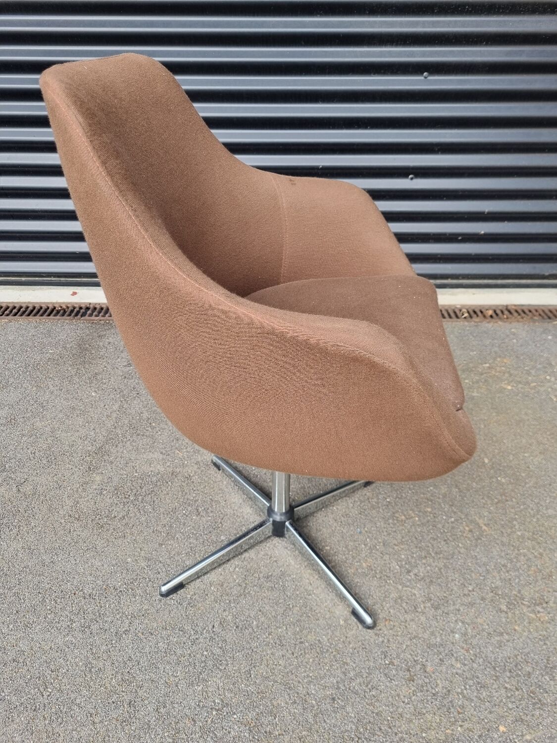 Shell armchair egg 1970