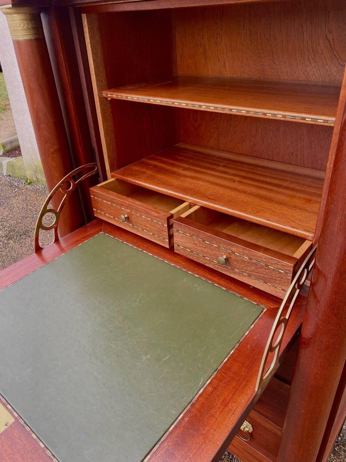 Empire secretary with white marble top in mahogany and brass, 6 drawers.