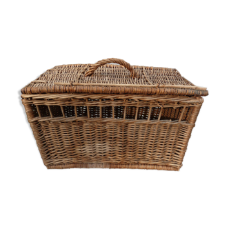 Old wicker basket chest storage