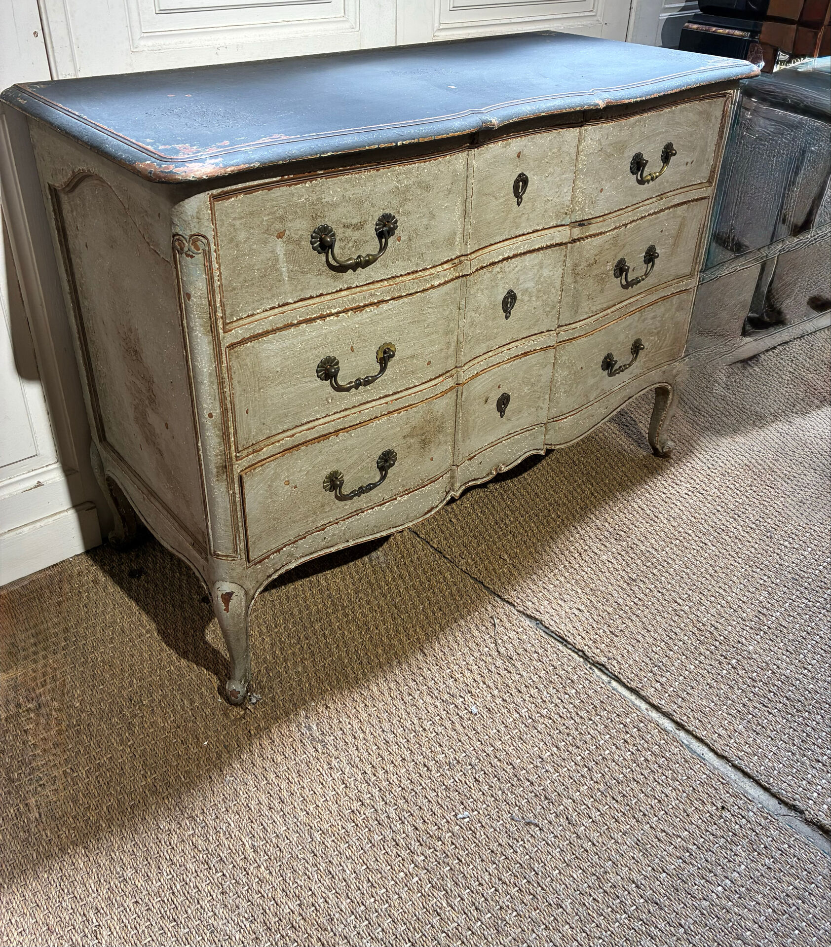 Ancienne Commode arbalète