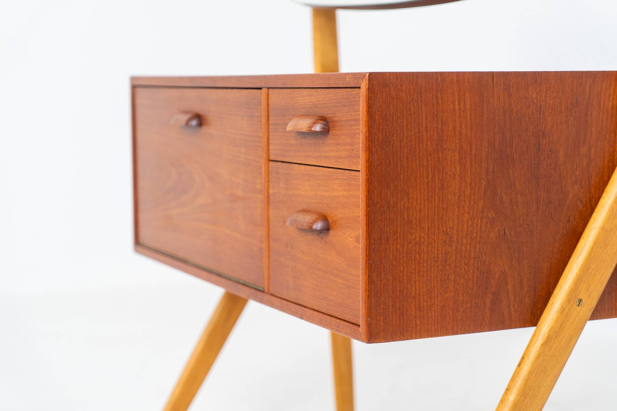 Dressing table by Ølholm Møbelfabrik