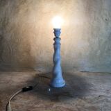 Pied de lampe torsadé en albâtre blanc