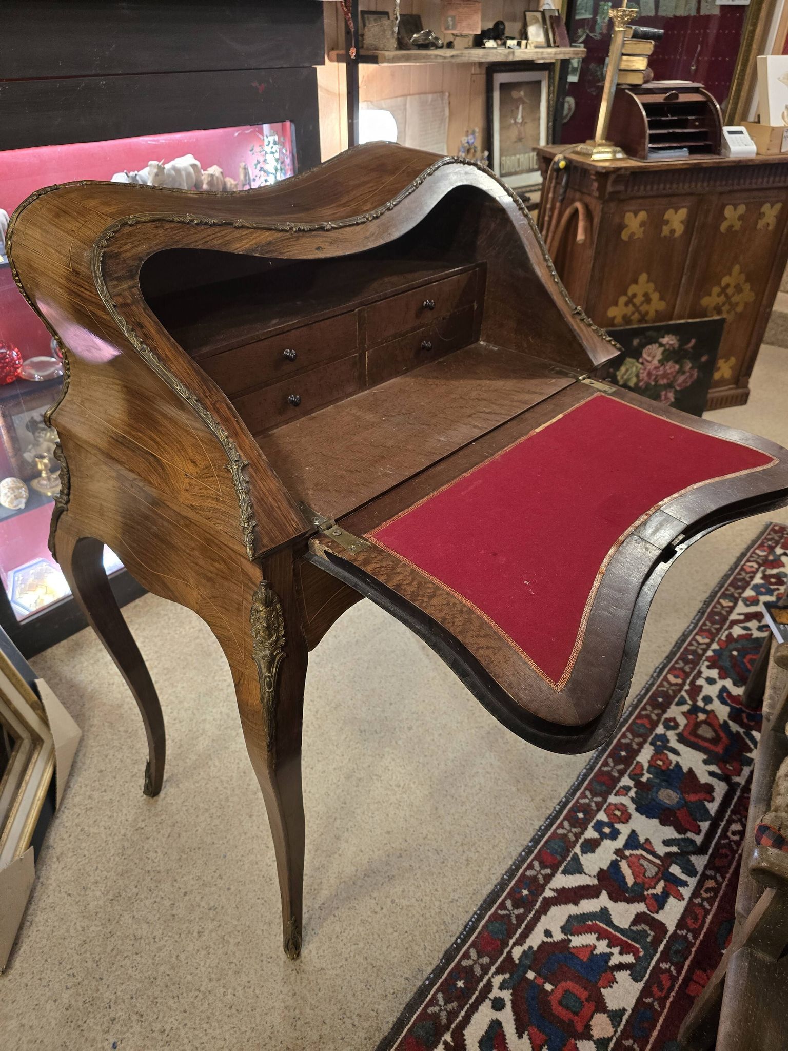 Bureau de Dame