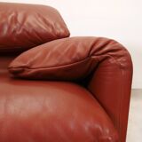 2 Cassina Maralunga fauteuils with ottoman