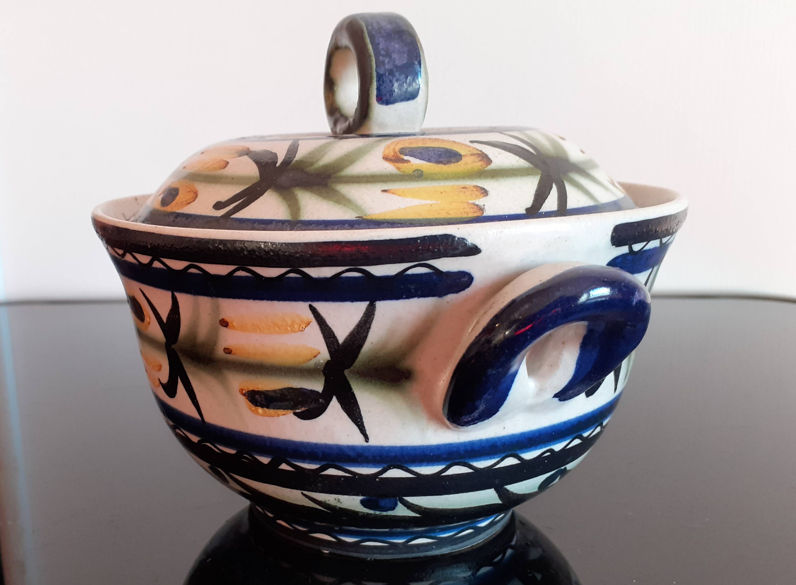 Quimper keraluc / covered ceramic pot / hand painted