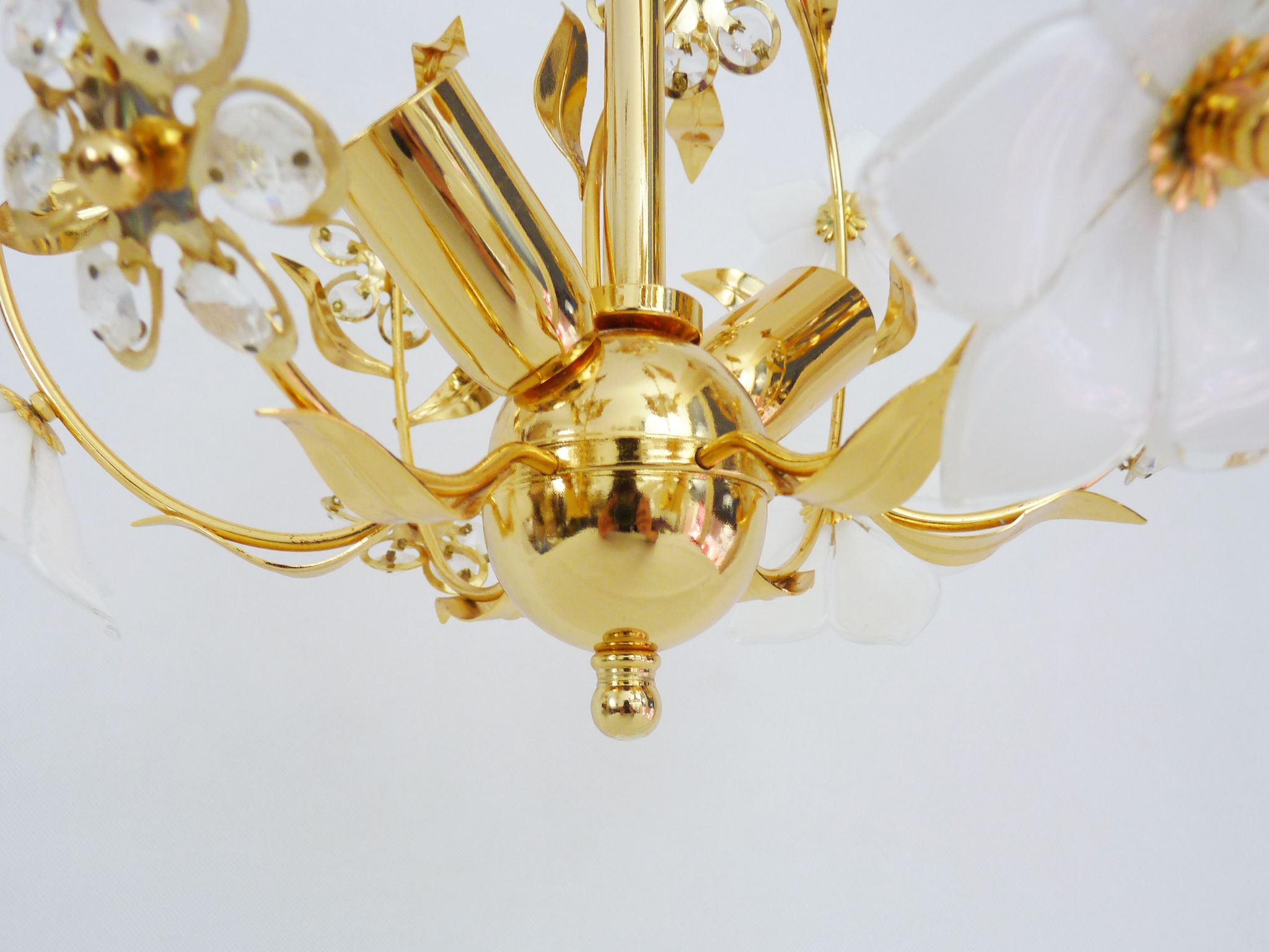 Vintage flower chandelier in Murano glass and brass with 2 burners. Year 70
