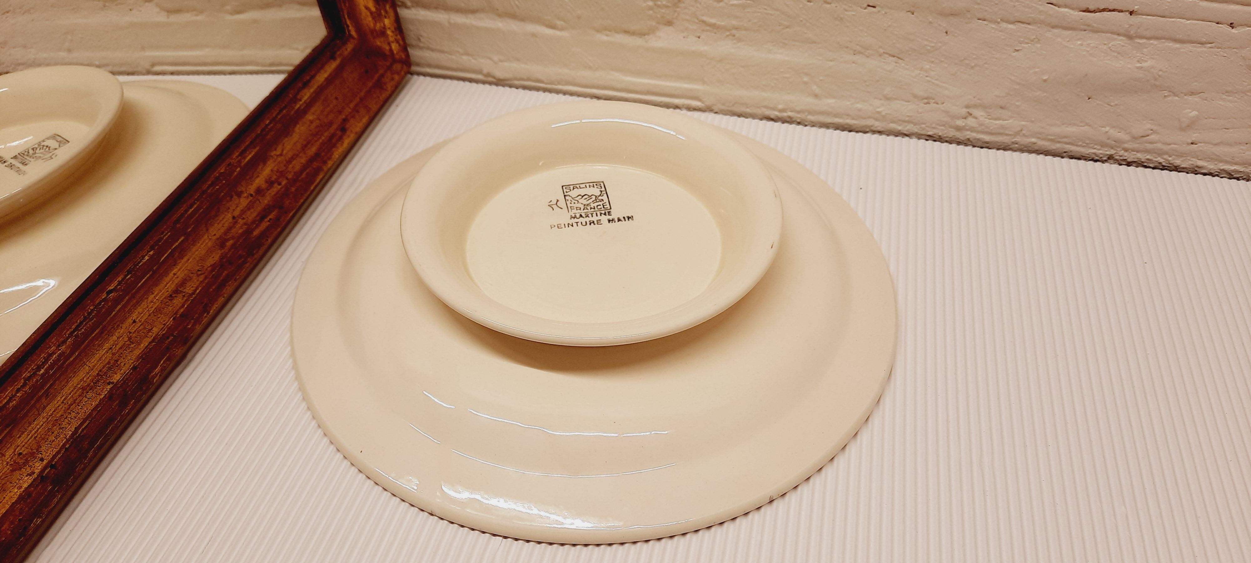 Cake dish on piedouche Salins