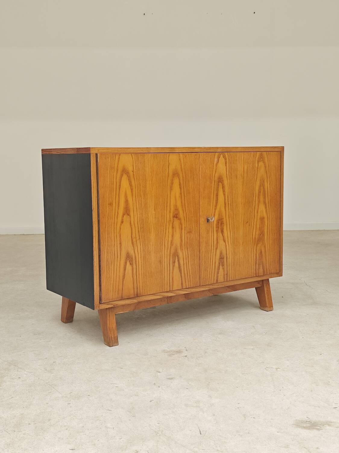 Small buffet with two doors by Frantisek Jirak, oak, 1960.