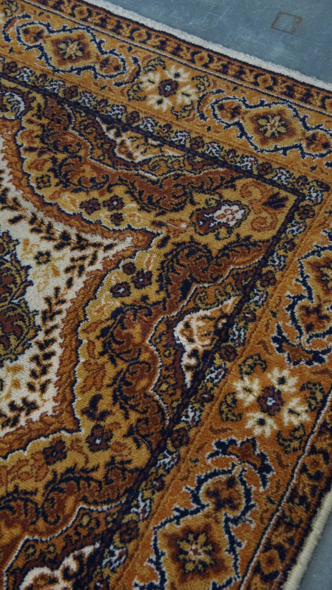 Rug in Predominantly Brown and Yellow Tones – 235x170 cm