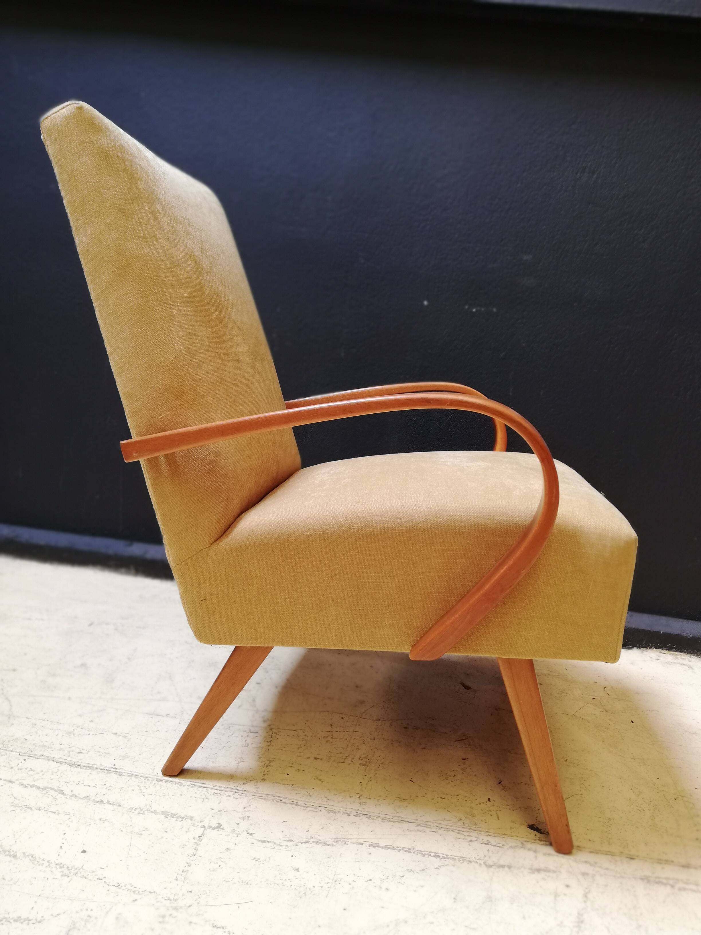 Paire de fauteuils vintage Halabala 1950