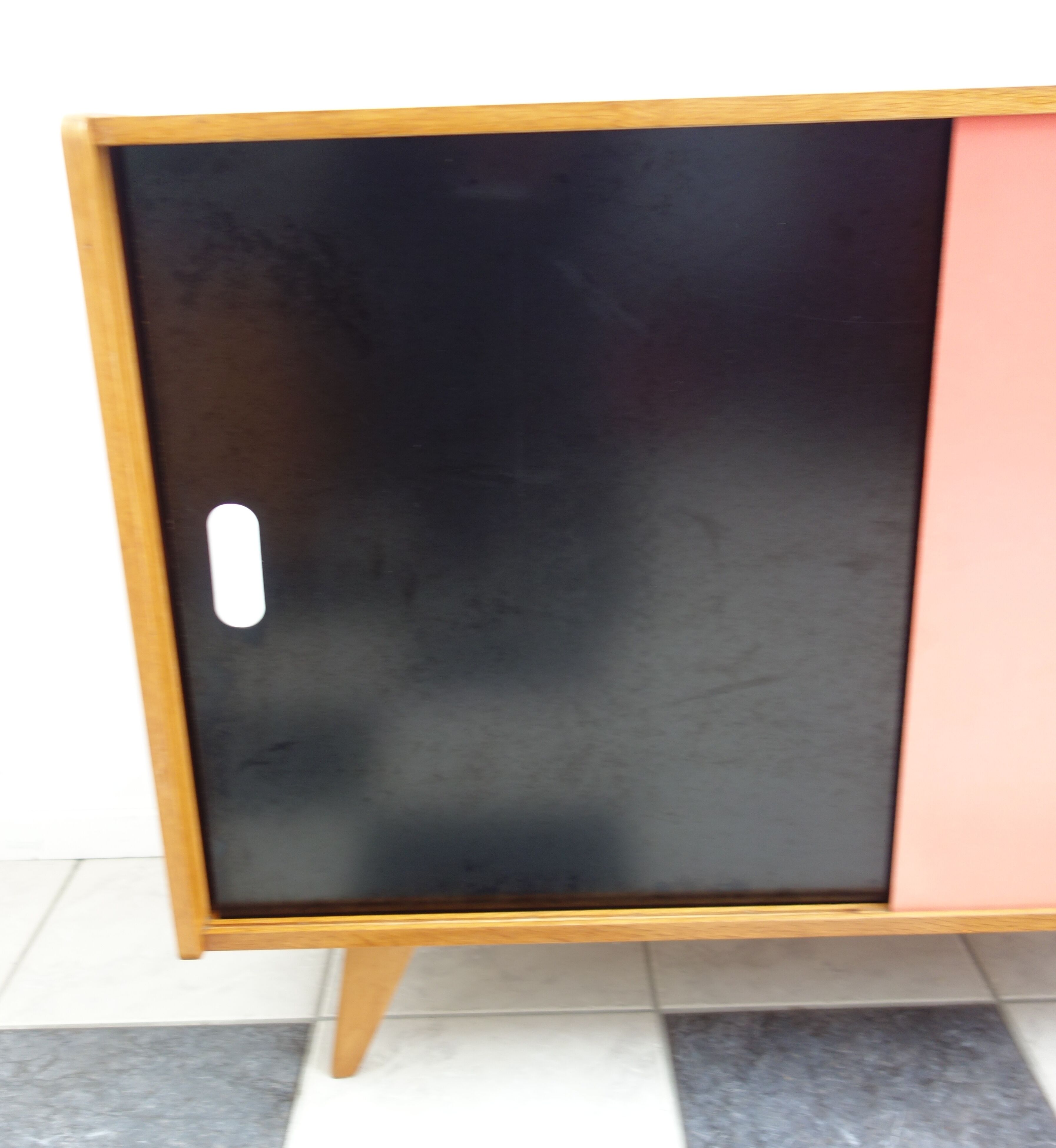 Jiri Jiroutek pink and black sideboard  Interier Praha 1960