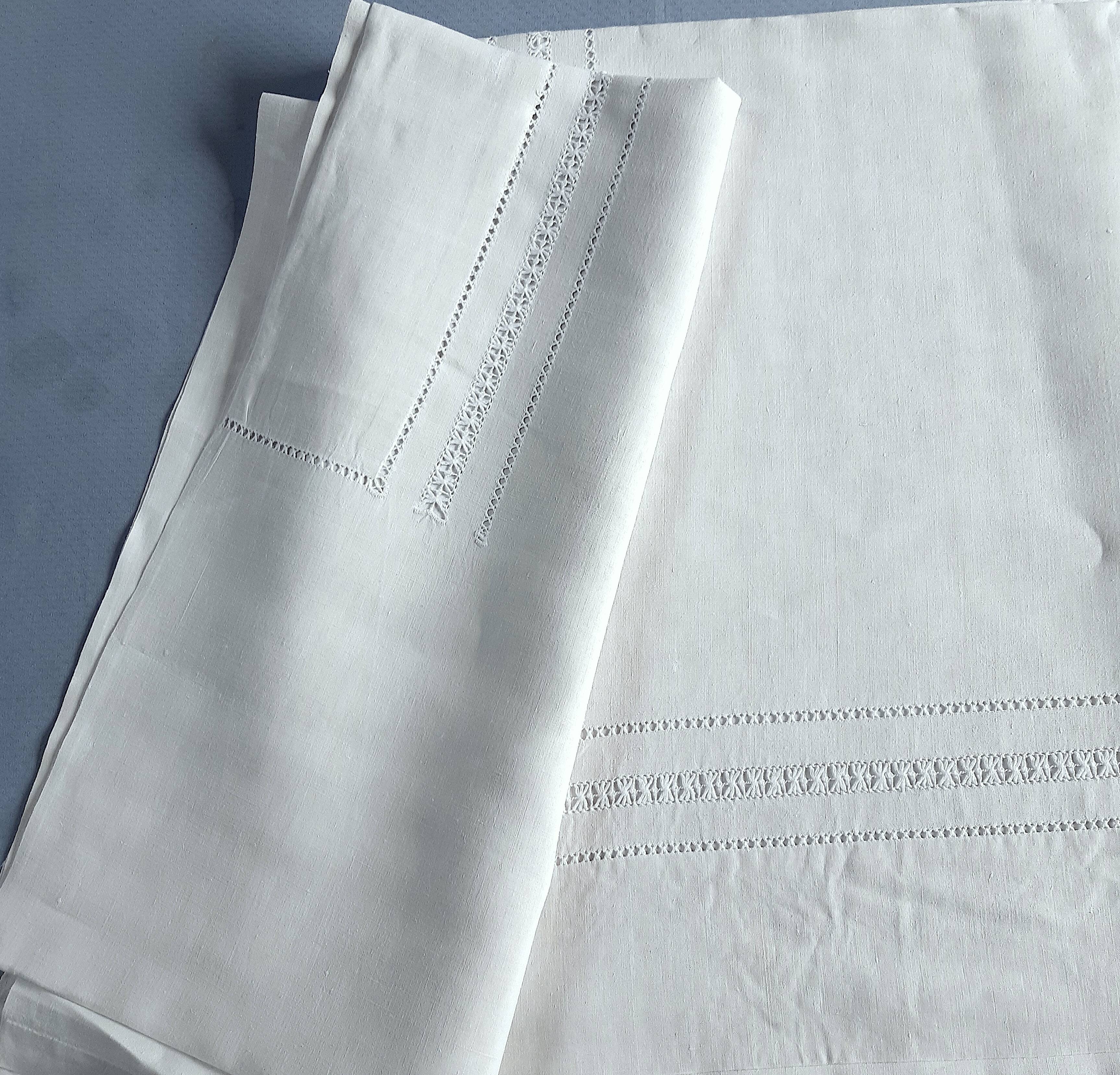 parure de mariage : drap et ses 2 taies monogrammés CS