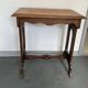 Jolie petite table en bois – très bon état