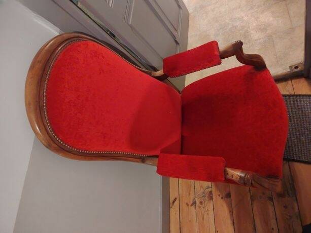 Genuine vintage shabby chic Voltaire deck chair.