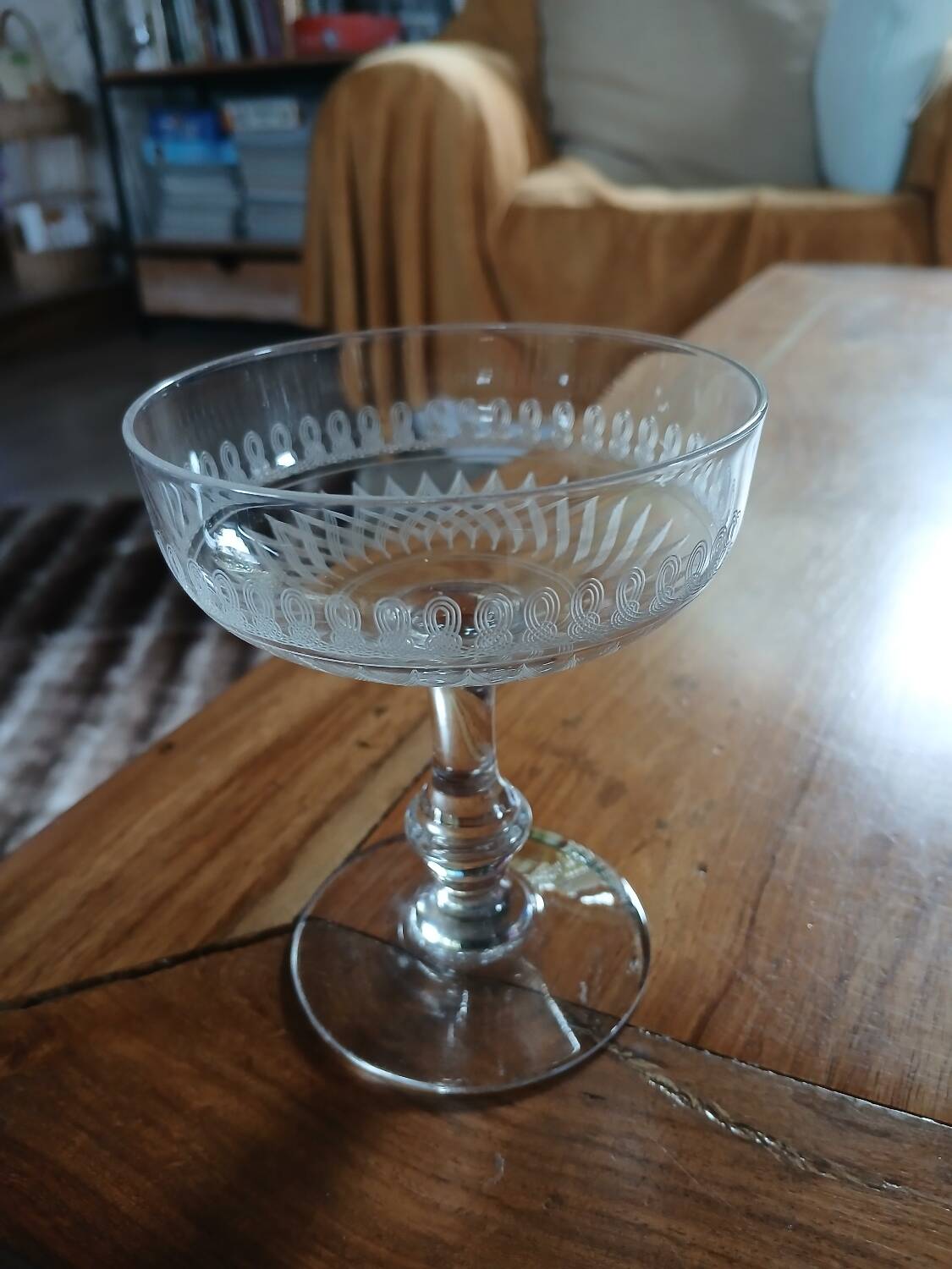 8 mismatched vintage champagne coupes
