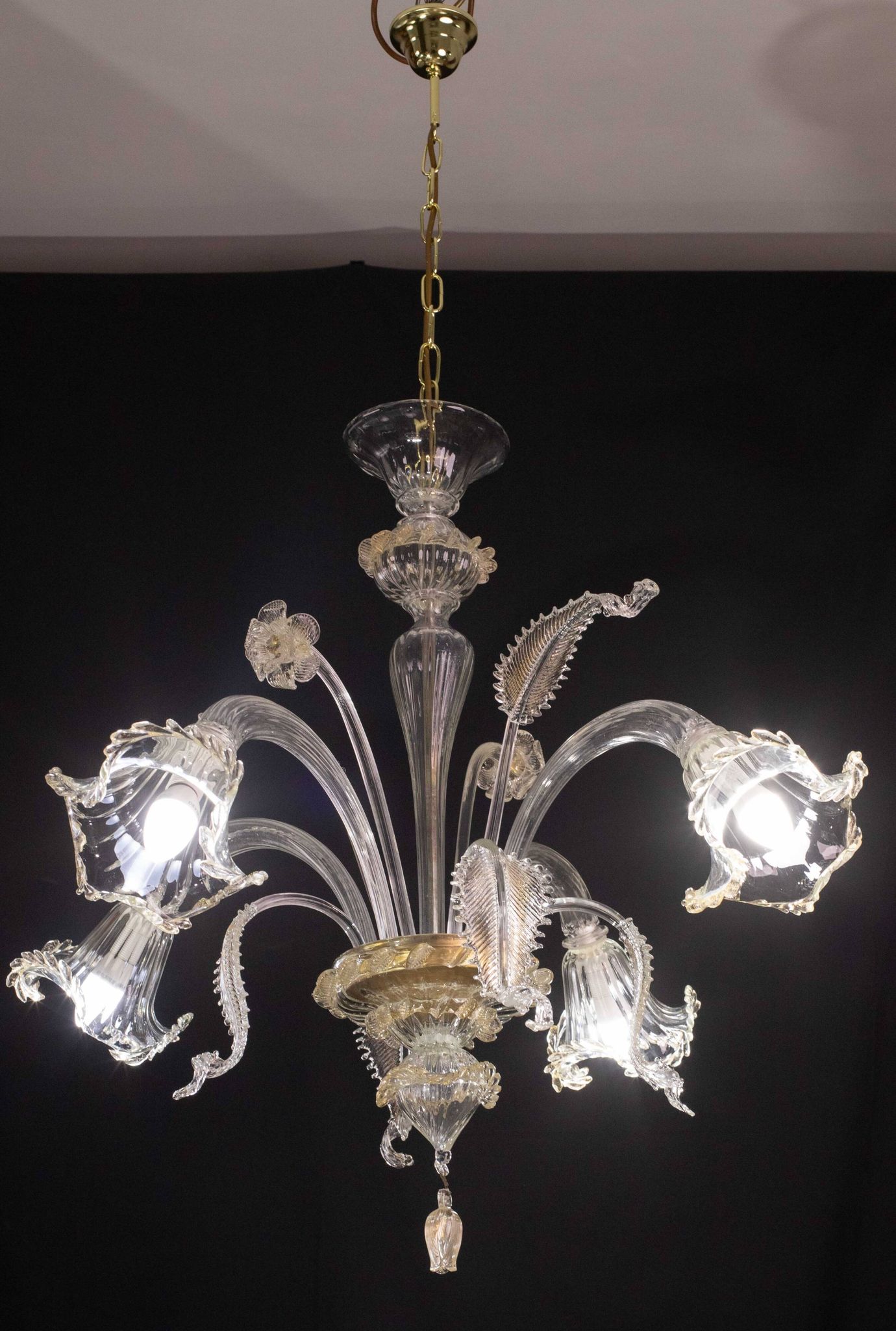 Charming vintage Venetian chandelier, transparent and gold Murano glass, 1970s