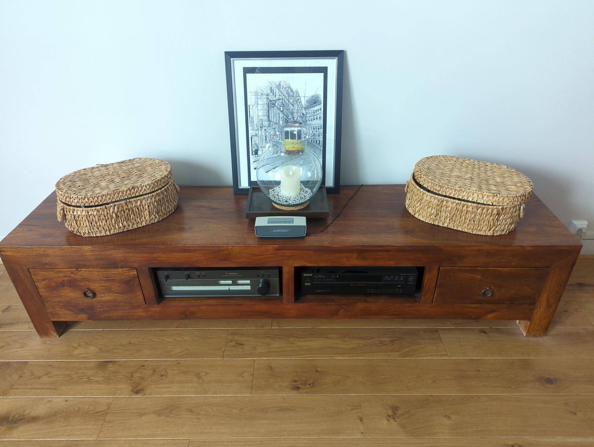 Furniture, console in solid rosewood.