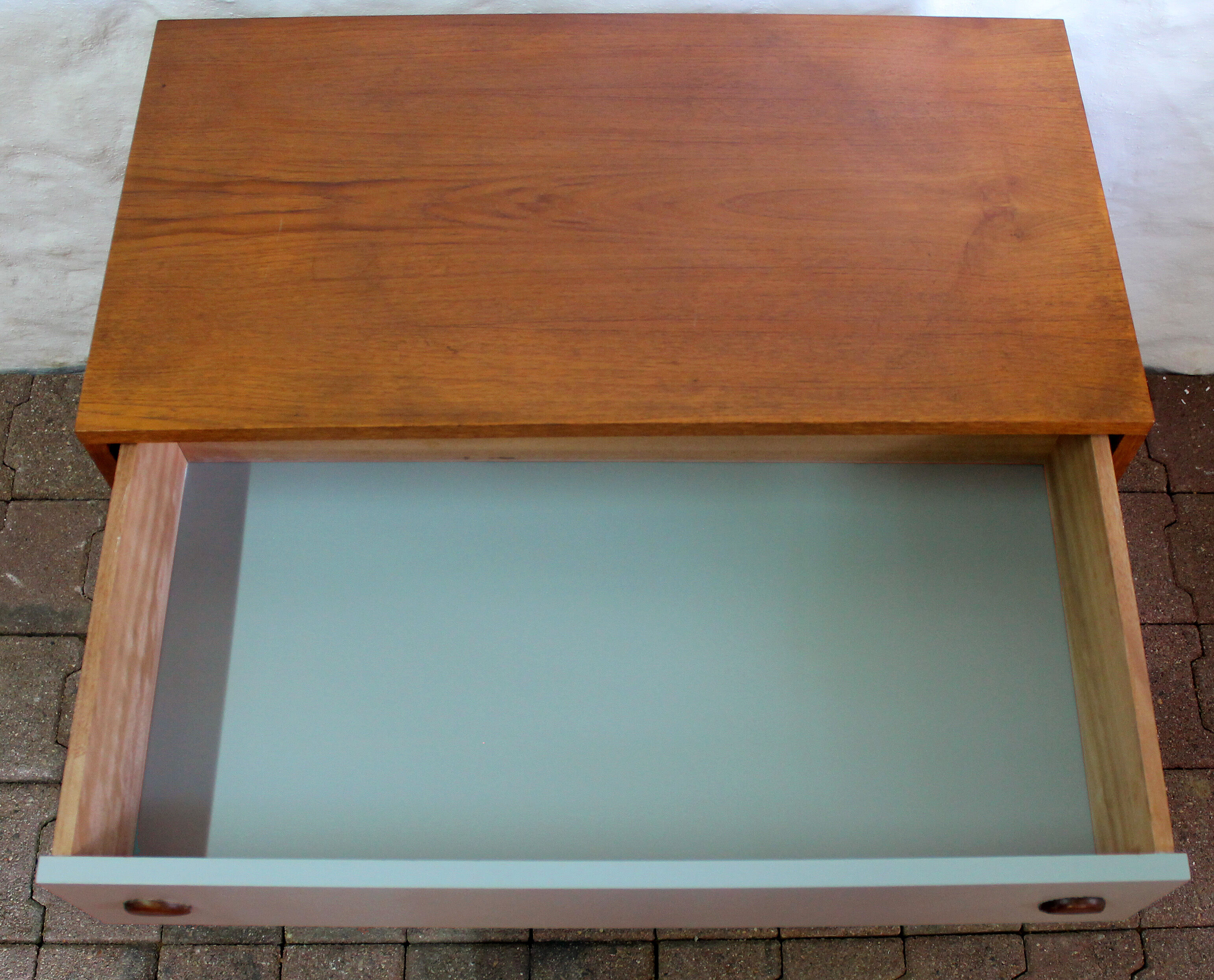 Vintage Scandinavian chest of drawers