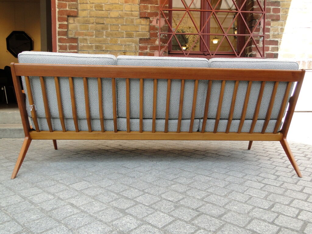 Scandinavian sofa 3 places