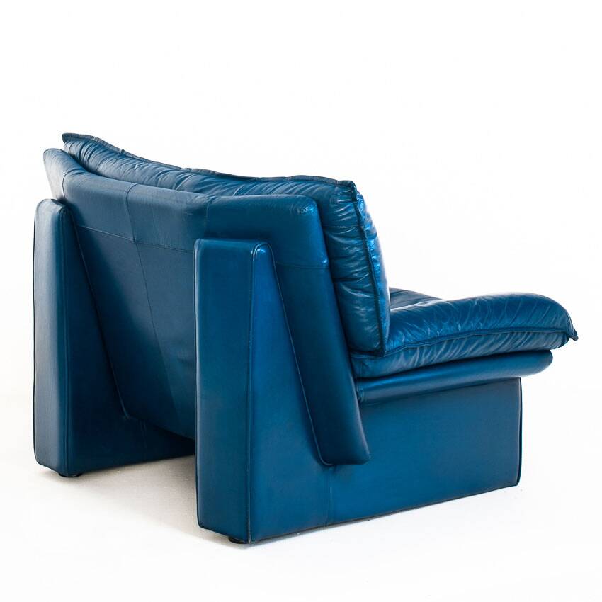 Vintage blue leather armchair and pouf by Nicoletti Salotti - Italy 80s