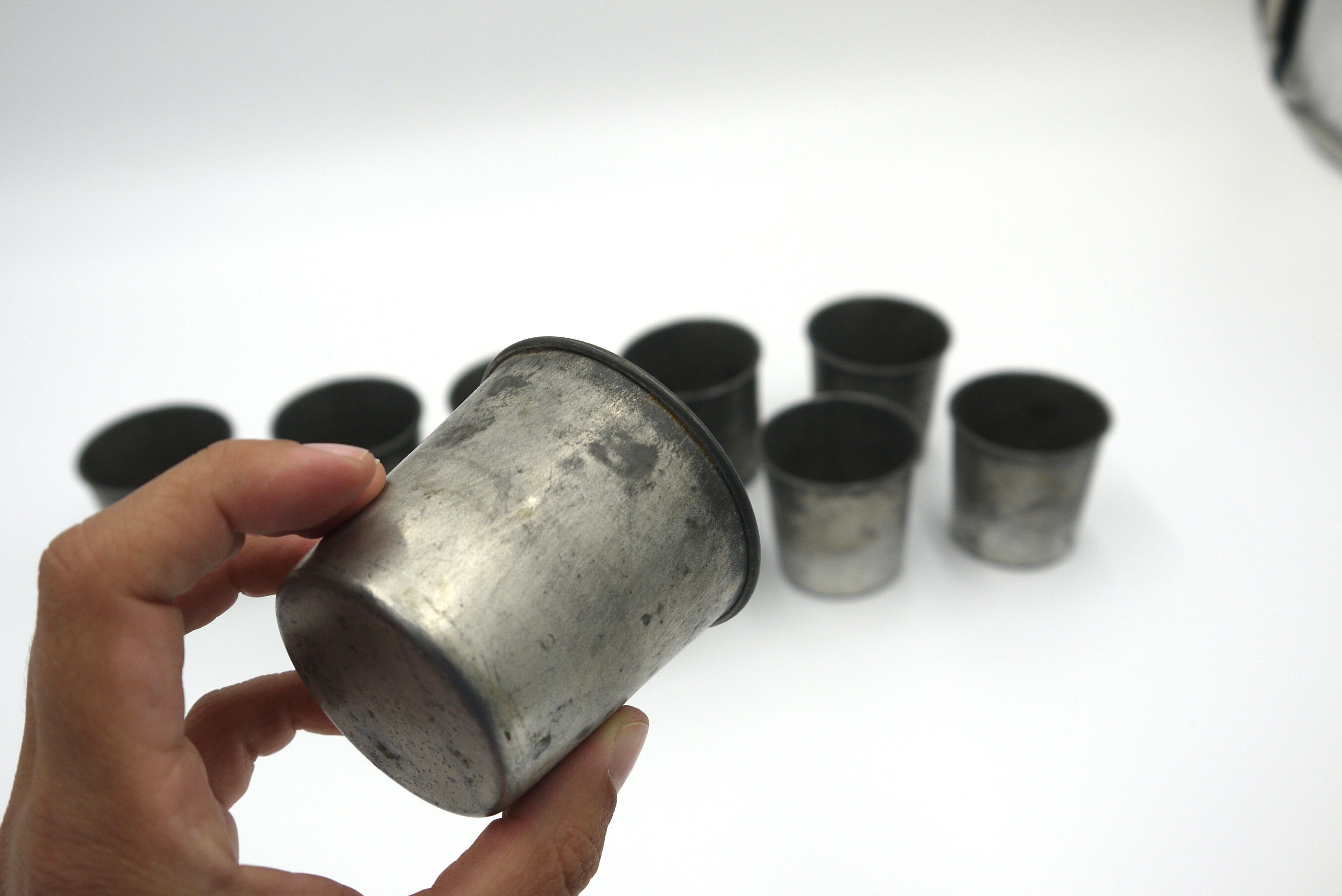 Set of 10 tin cups
