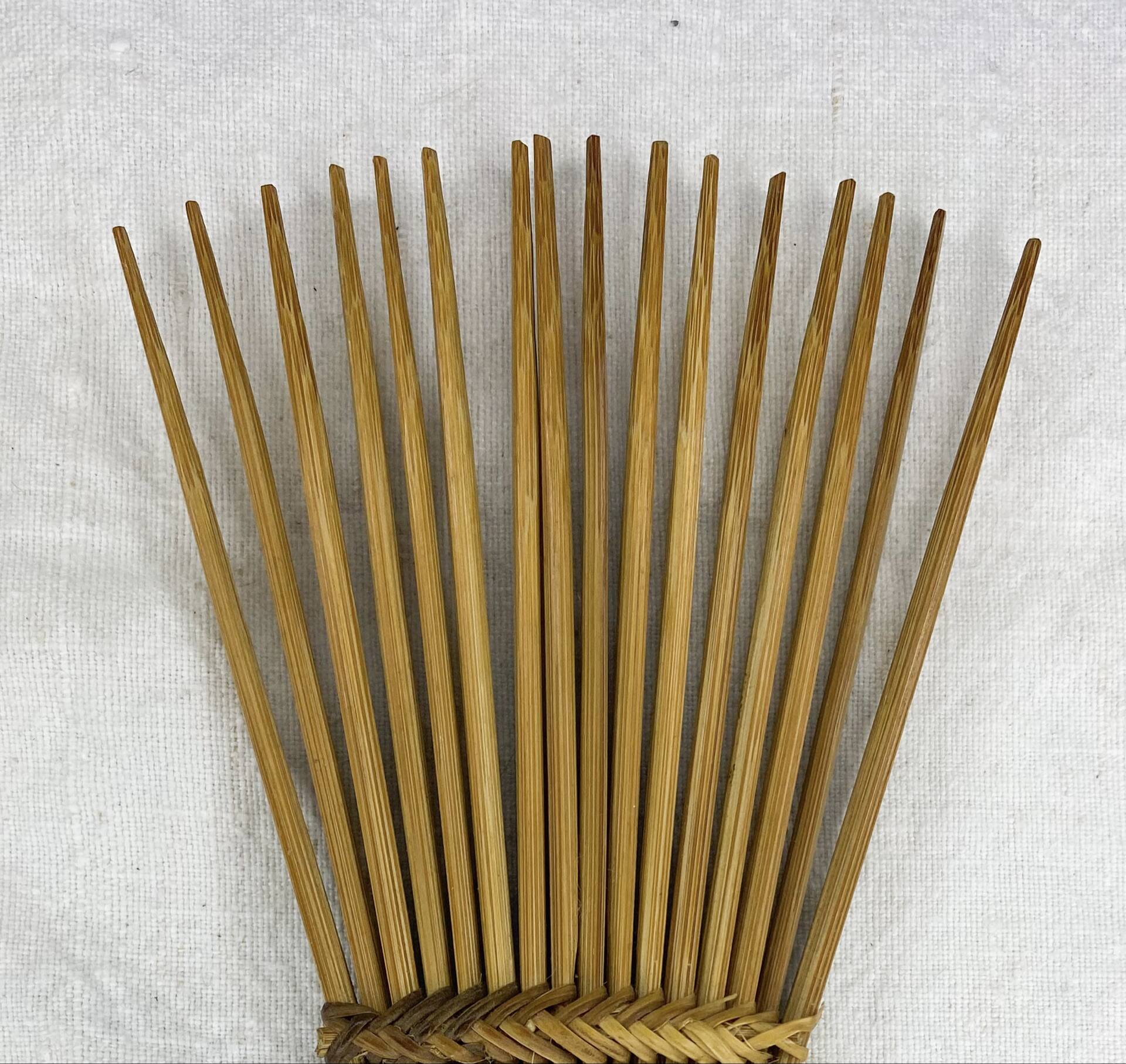 Traditional Luba comb / Congo made of wood and woven wicker.