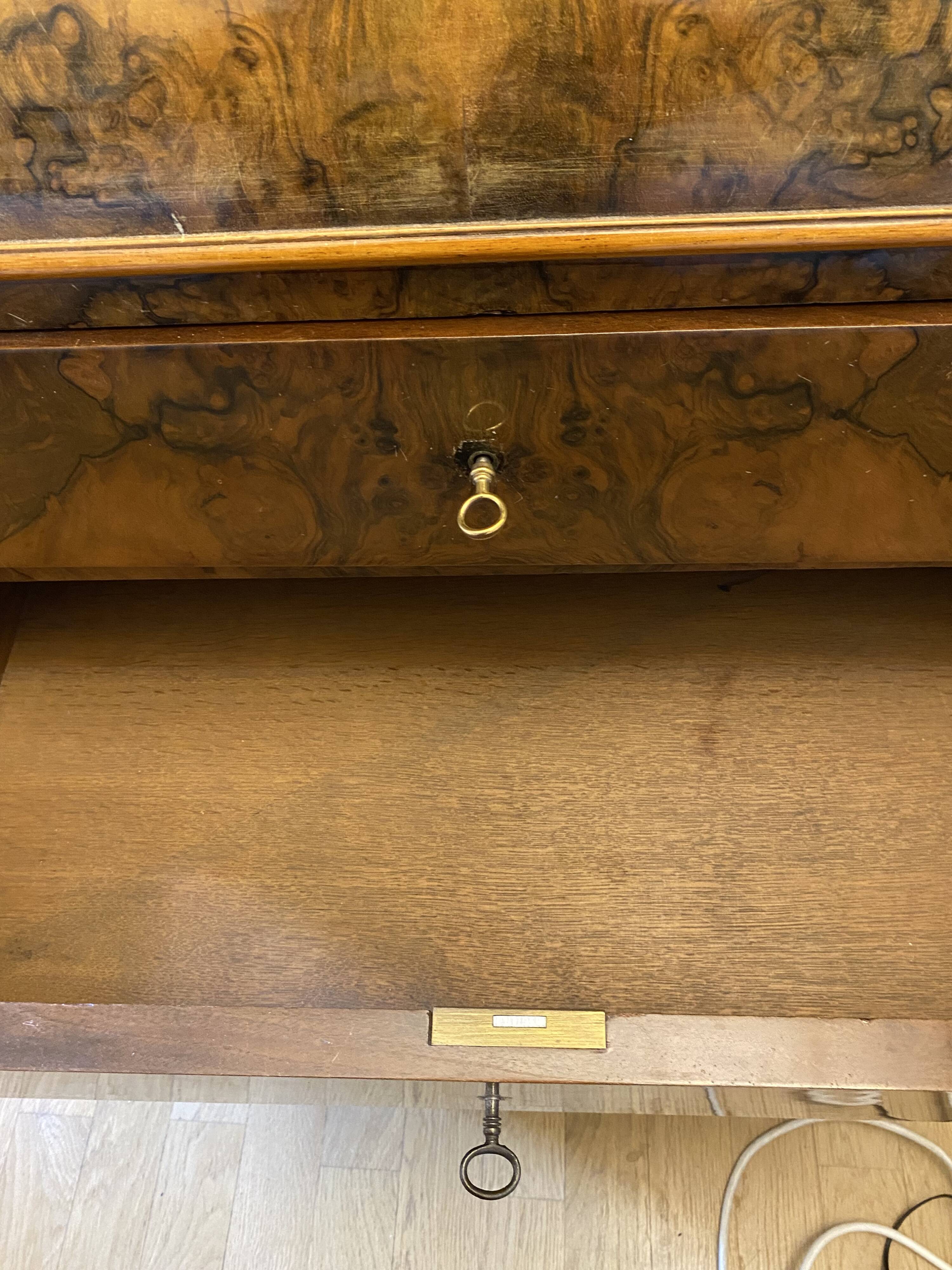 Antique Napoleon III toilet in walnut burl and marble