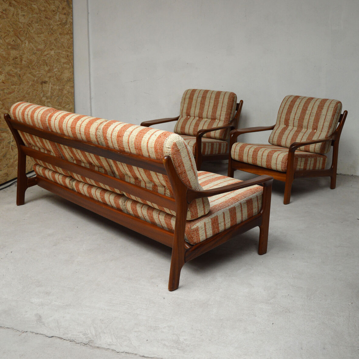 Living room set 60
