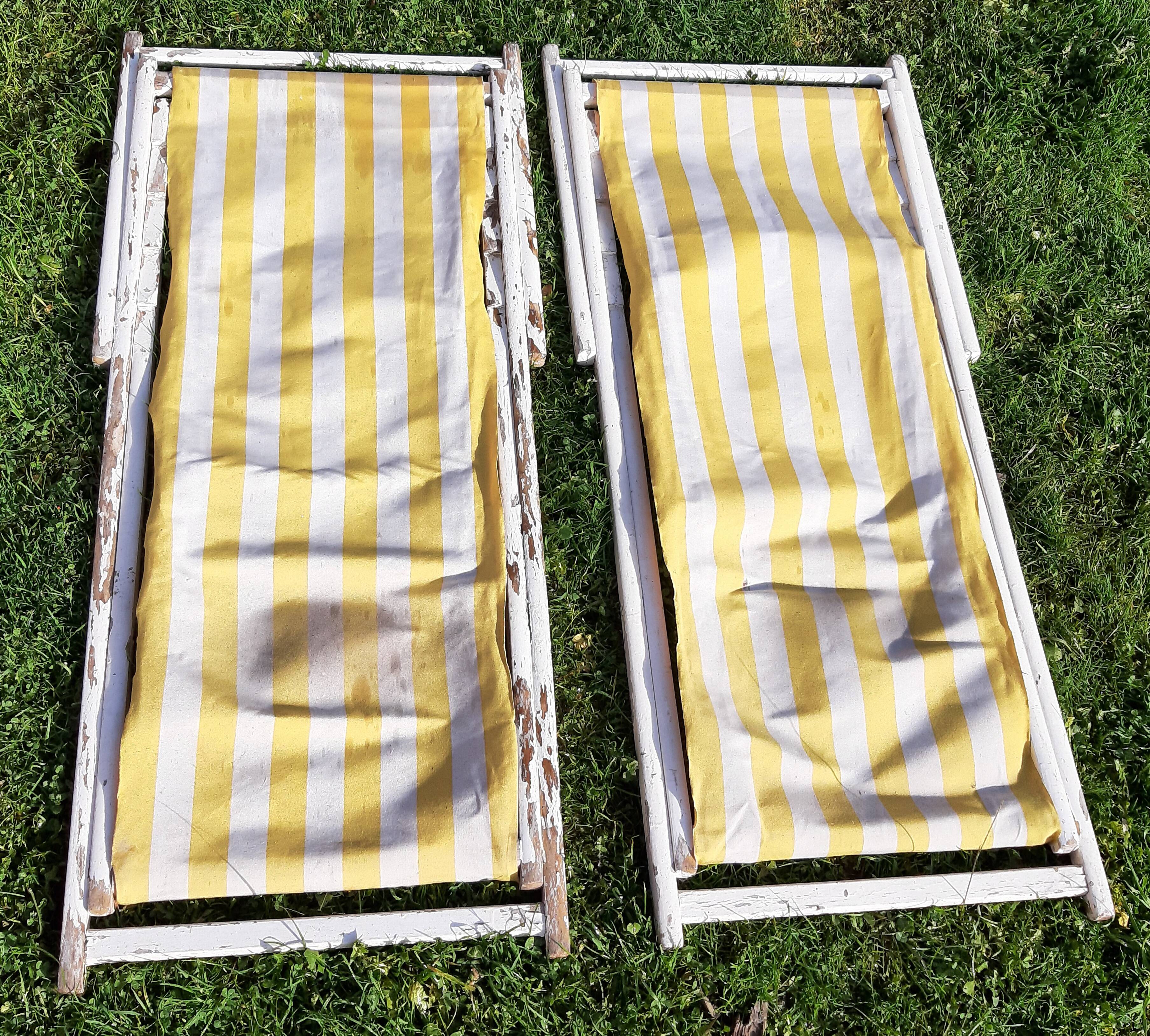 Pair of vintage chaises longues