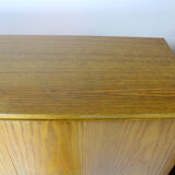 Armoires en frêne par Jitona en 1965