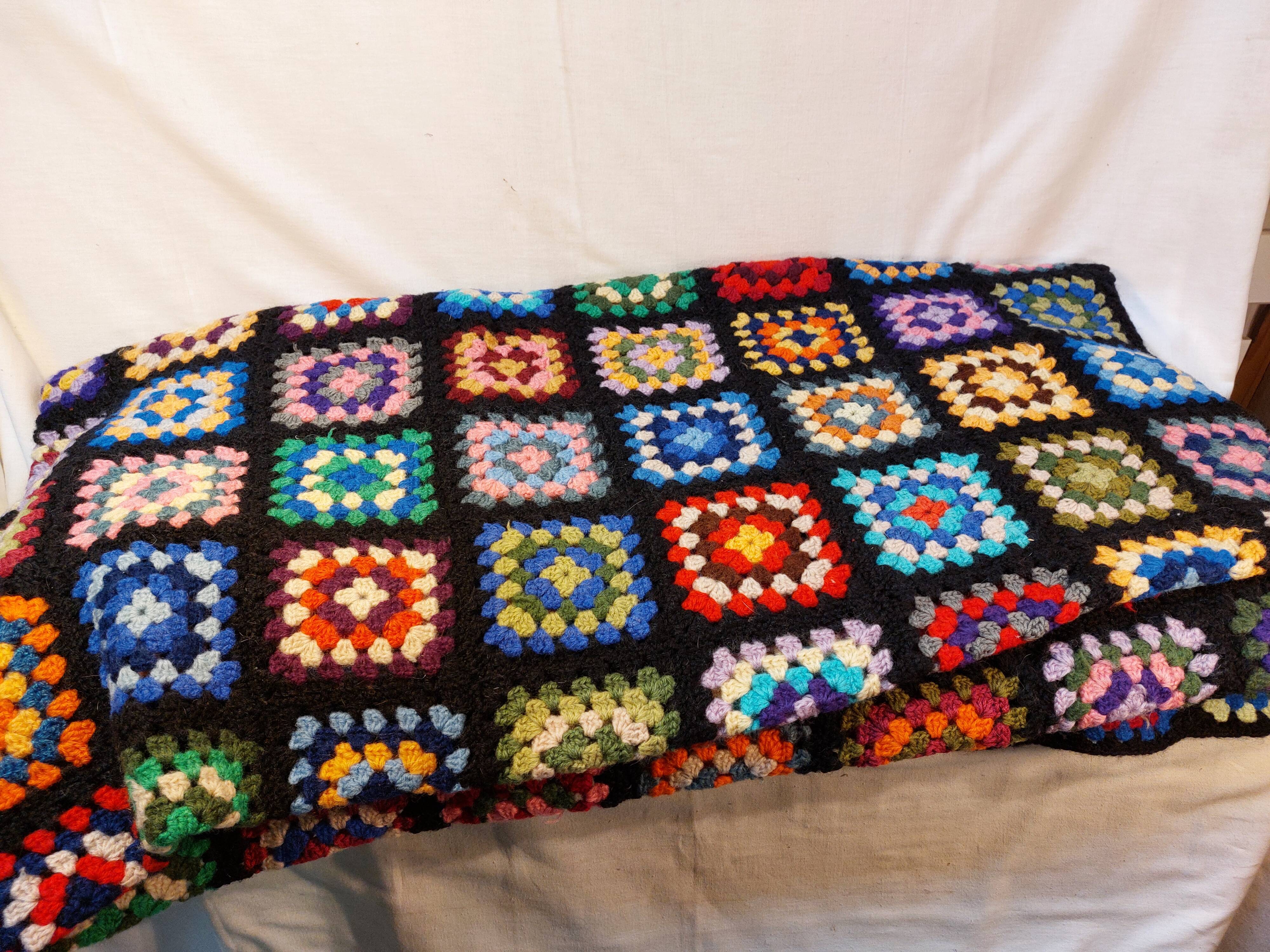 Plaid wool blanket crocheted vintage granny XXL - 195x195 cm