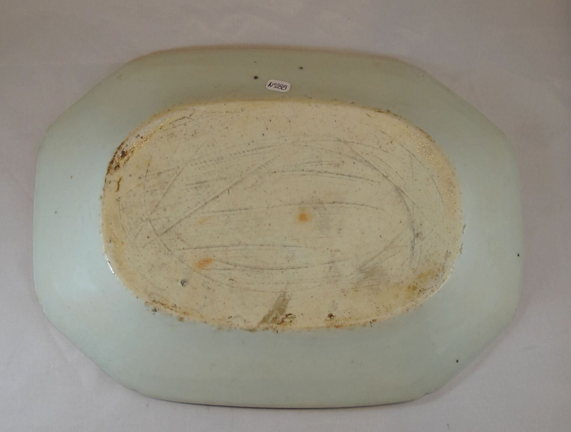 Large white-white Chinese dish from China 18th century