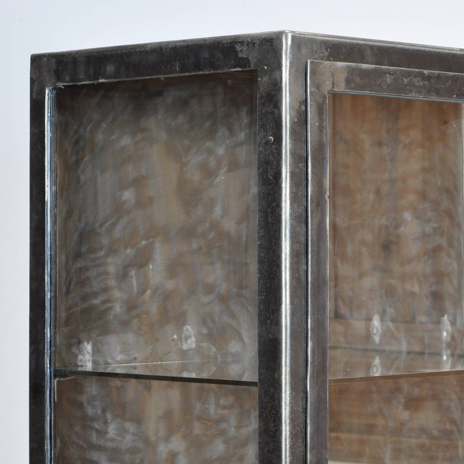 Armoire médicale vintage en verre et en fer, années 1950